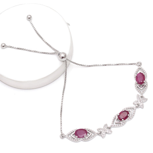 Silberarmband mit Rubin aus Madagaskar und weißem Topas