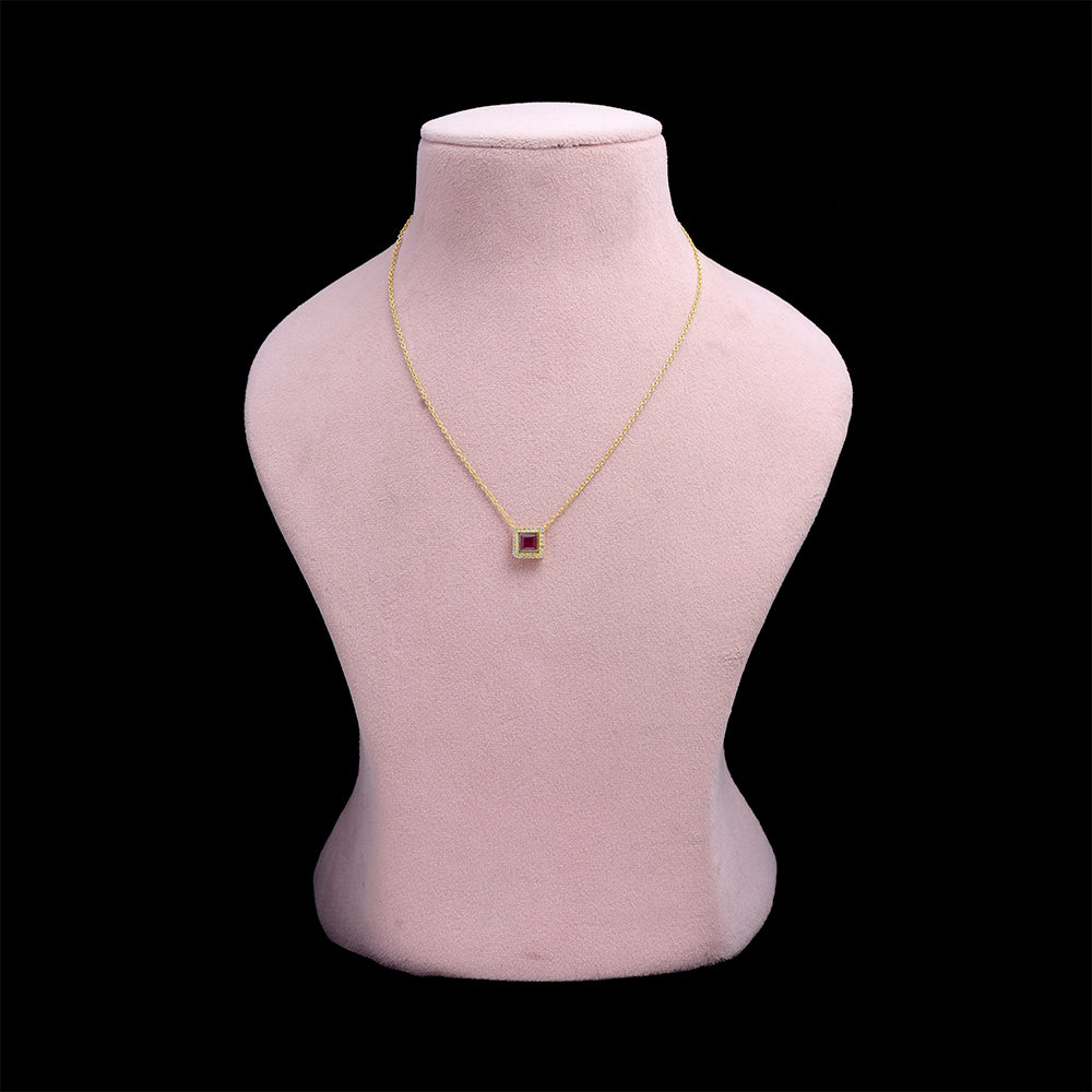 Goldplattierte Silberhalskette mit Rubin aus Madagaskar und weißem Topas