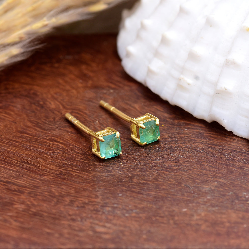 Goldplattierte Silberohrringe mit brasilianischem Smaragd 1 