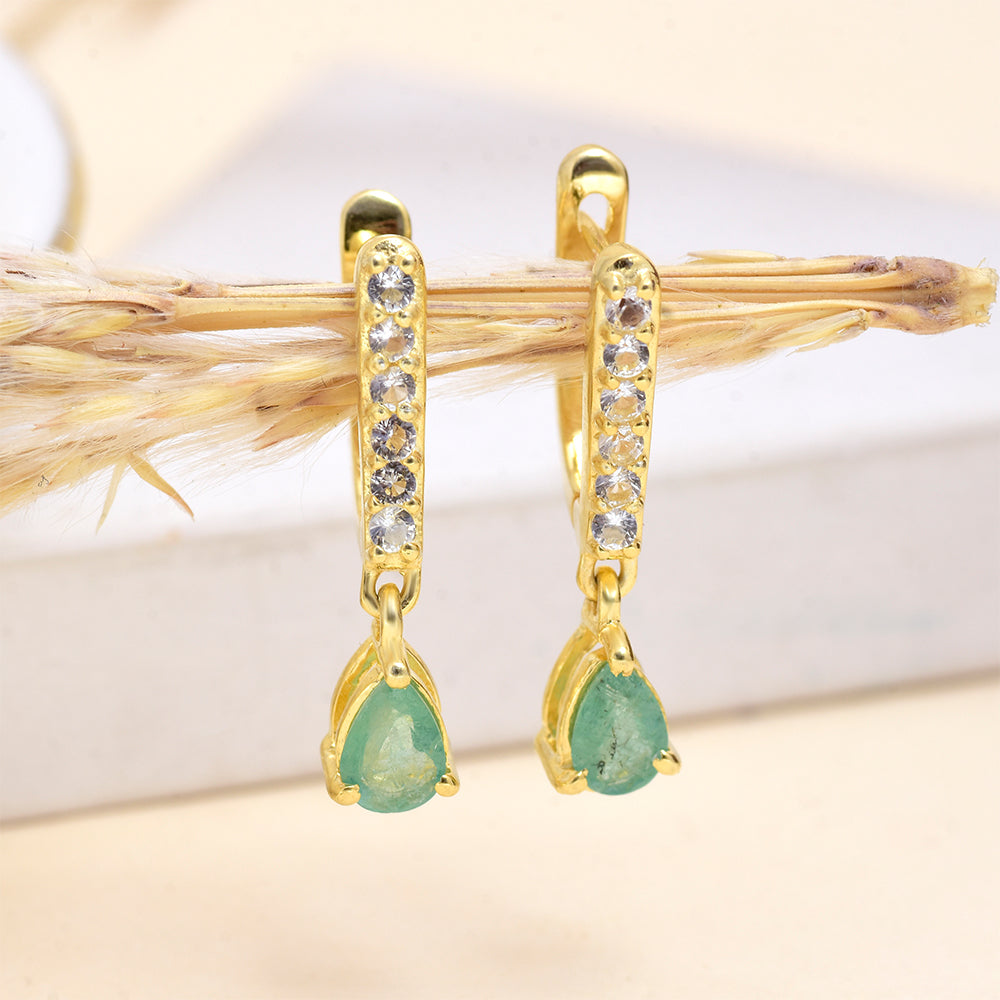 Goldplattierte Silberohrringe mit brasilianischem Smaragd und weißem Topas 8 