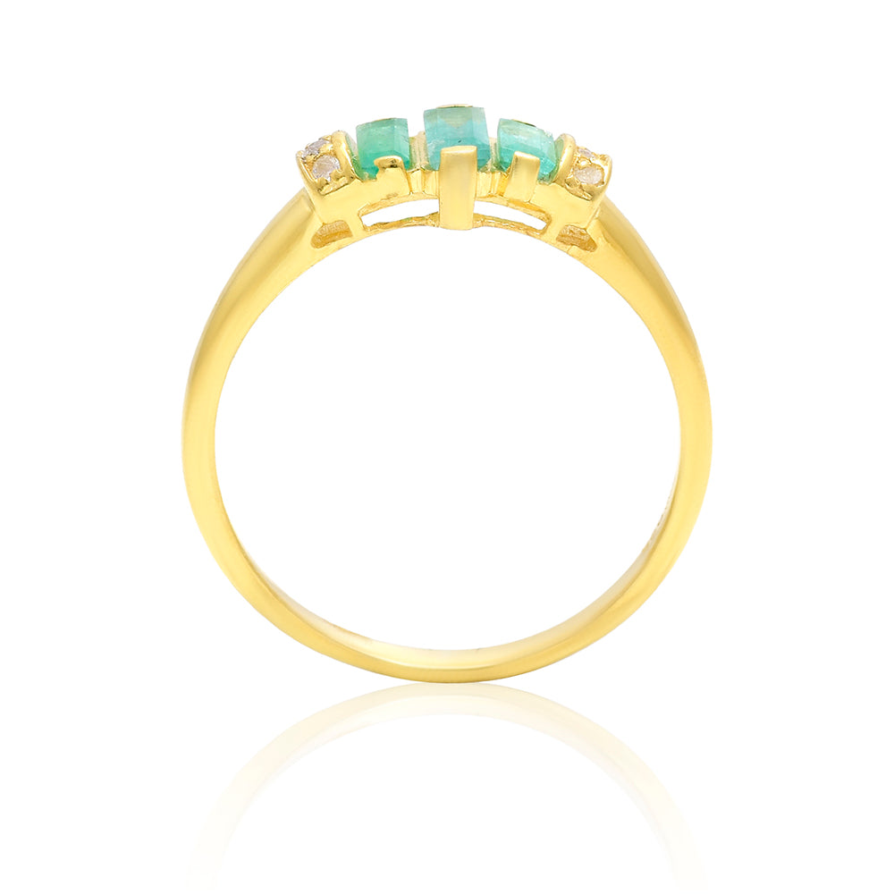 Goldplattierter Silberring mit brasilianischem Smaragd und weißem Topas