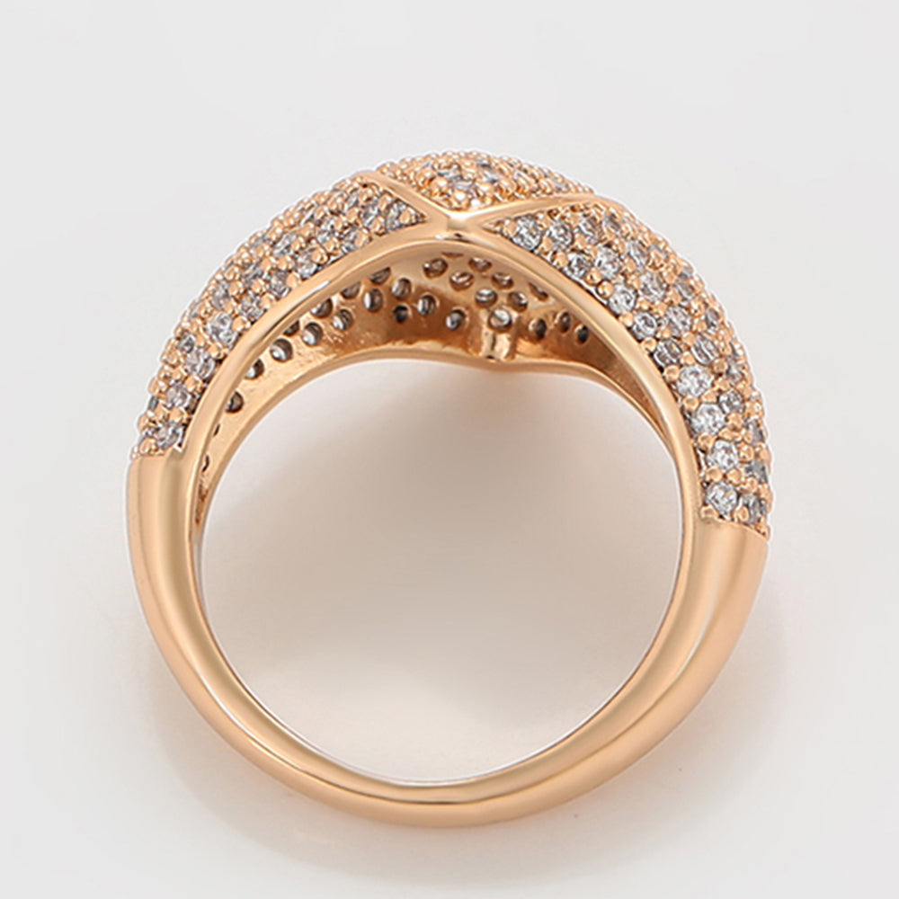 Ring aus goldplattierterr Legierung mit weißem Emporia® Kristall