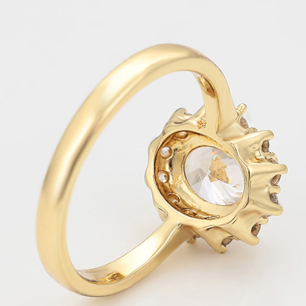 Ring aus goldplattierterr Legierung mit weißem Emporia® Kristall 7 