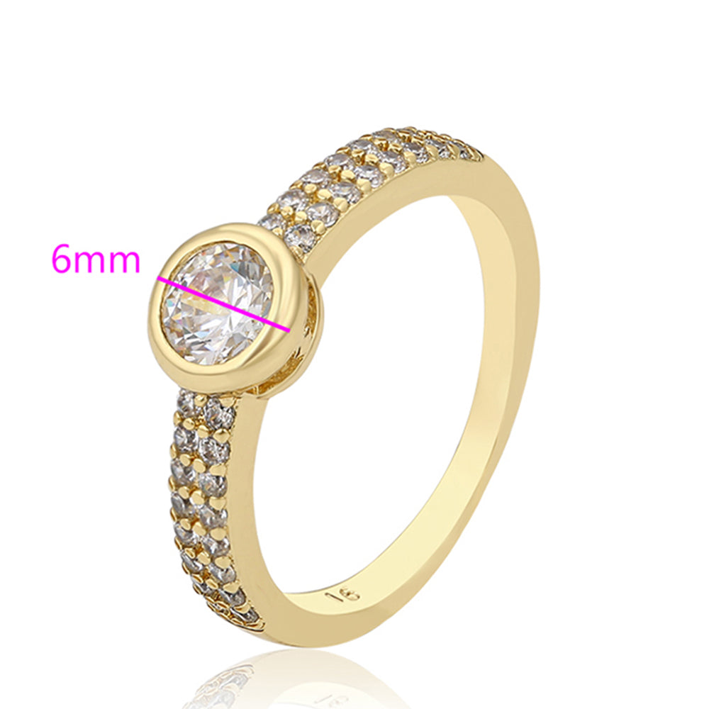 Ring aus goldplattierterr Legierung mit weißem Emporia® Kristall