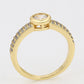 Ring aus goldplattierterr Legierung mit weißem Emporia® Kristall