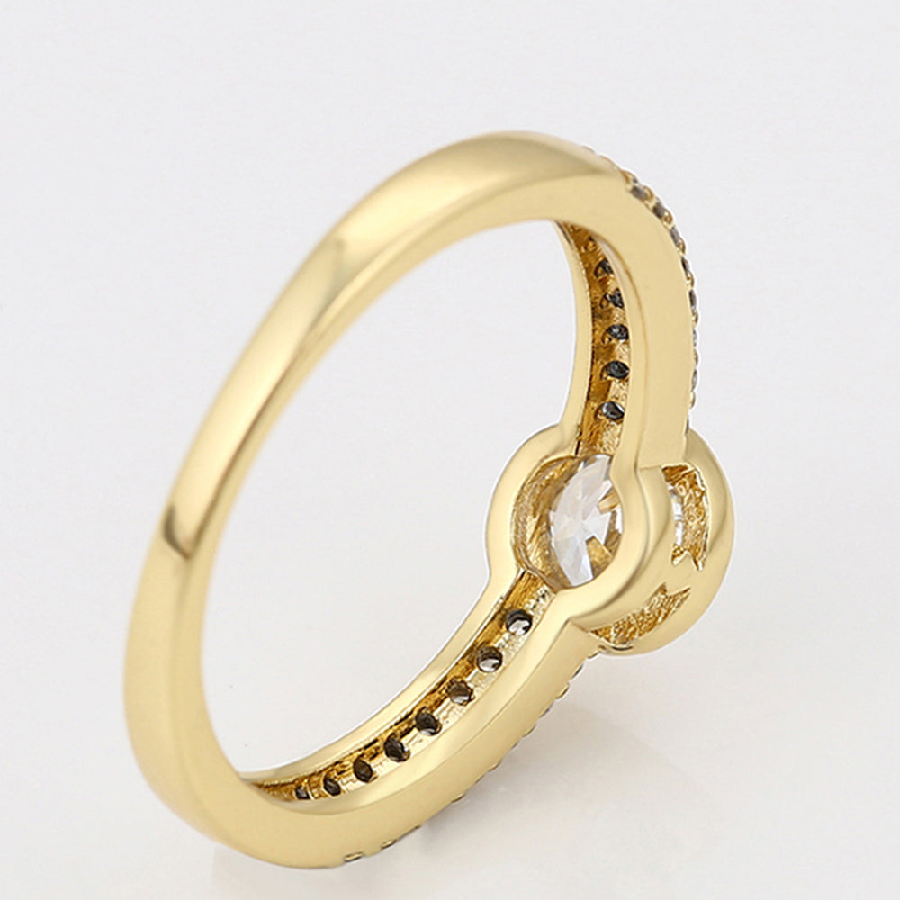 Ring aus goldplattierterr Legierung mit weißem Emporia® Kristall