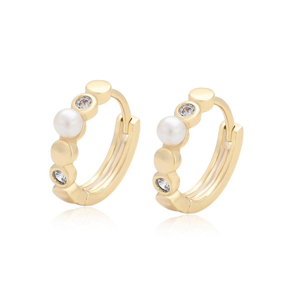 Ohrringe aus goldplattierter Legierung mit weißem Emporia® Kristall und Glasperle