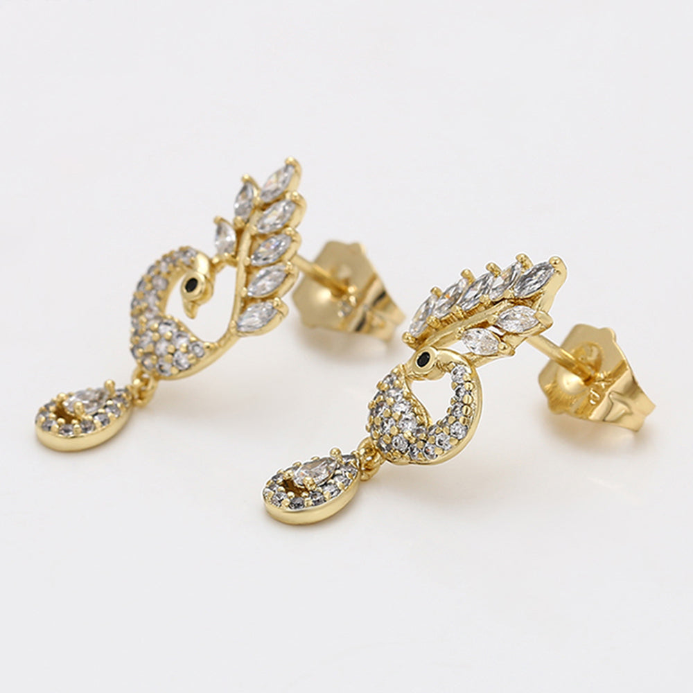 Ohrringe aus goldplattierter Legierung mit weißem Emporia® Kristall 4 