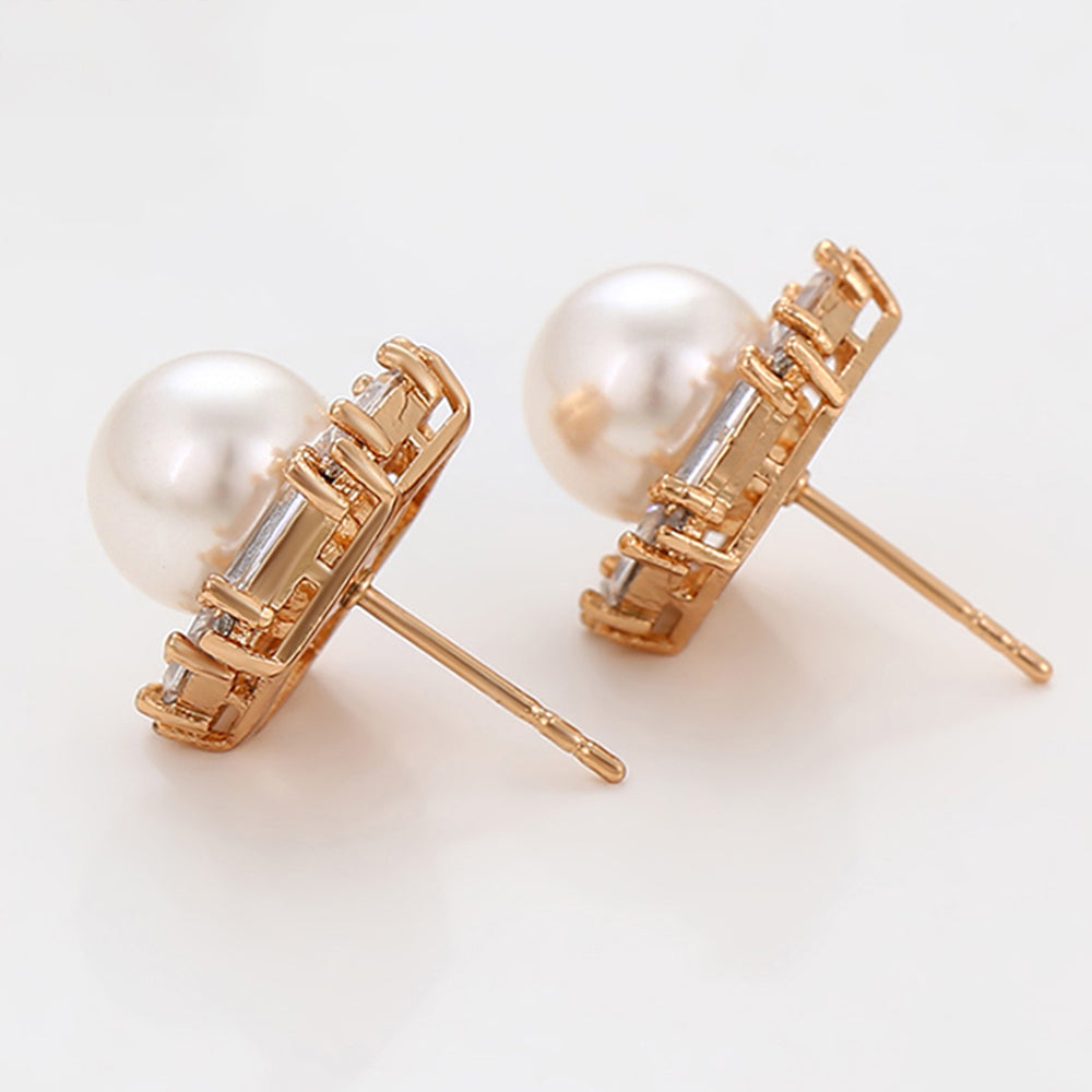 Ohrringe aus goldplattierter Legierung mit Glasperle und weißem Emporia® Kristall