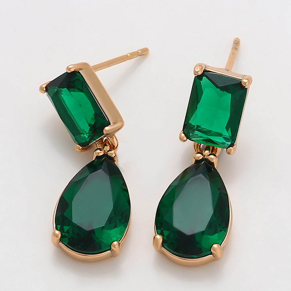 Ohrringe aus goldplattierter Legierung mit grünem Emporia® Kristall 6 