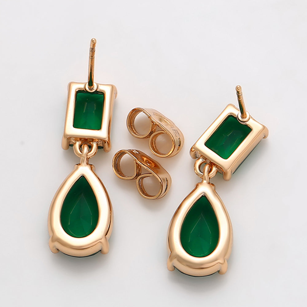 Ohrringe aus goldplattierter Legierung mit grünem Emporia® Kristall 7 