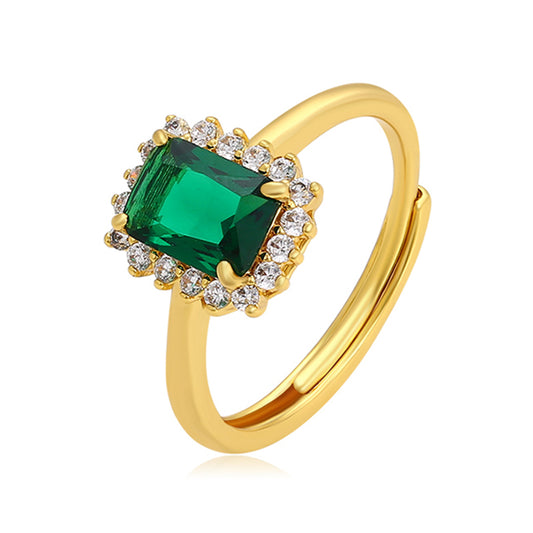 Ring aus goldplattierterr Legierung mit grünem Emporia® Kristall und weißem Emporia® Kristall