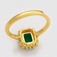 Ring aus goldplattierterr Legierung mit grünem Emporia® Kristall und weißem Emporia® Kristall
