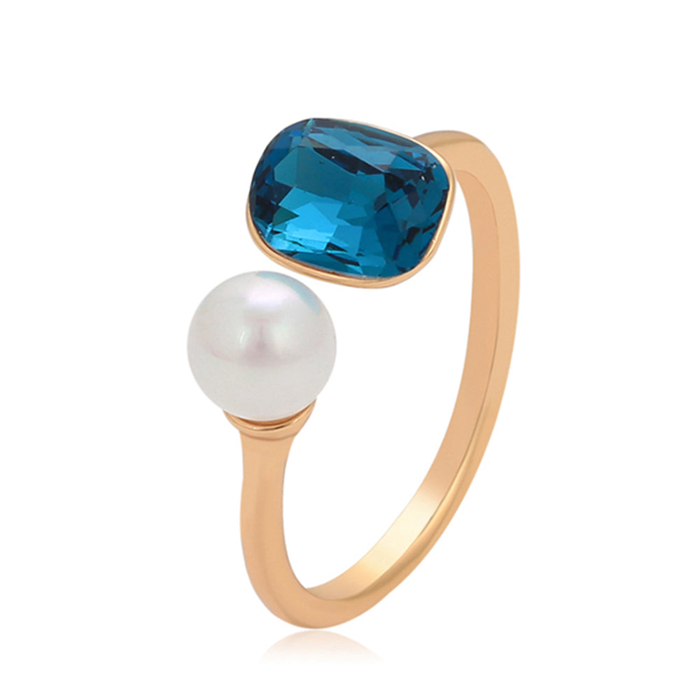 Ring aus goldplattierterr Legierung mit Glasperle und blauem Emporia®-Kristall 1 