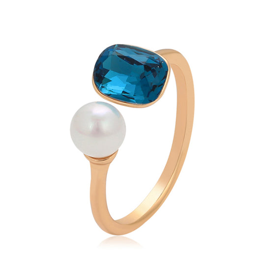 Ring aus goldplattierterr Legierung mit Glasperle und blauem Emporia®-Kristall