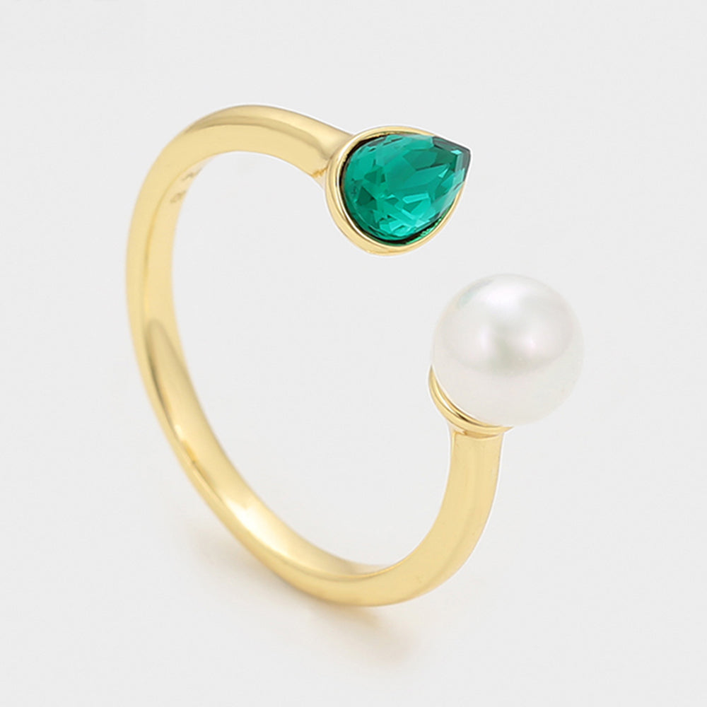 Ring aus goldplattierterr Legierung mit Glasperle und grünem Emporia® Kristall 6 