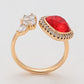 Ring aus goldplattierterr Legierung mit rotem Emporia®-Kristall und weißem Emporia® Kristall