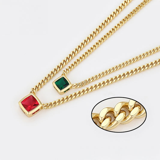 Halskette aus goldplattierter Legierung mit rotem Emporia®-Kristall und grünem Emporia® Kristall