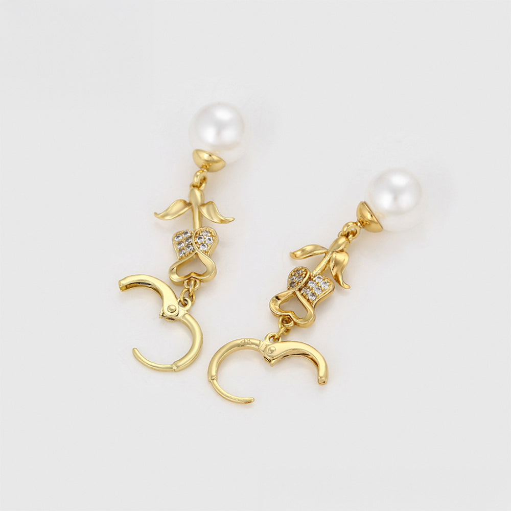 Ohrringe aus goldplattierter Legierung mit Glasperle und weißem Emporia® Kristall 6 