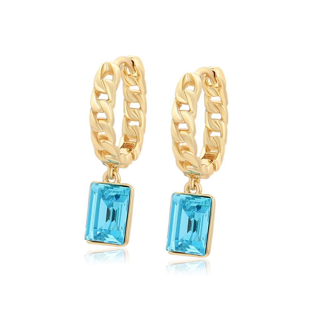 Ohrringe aus goldplattierter Legierung mit blauem Emporia®-Kristall