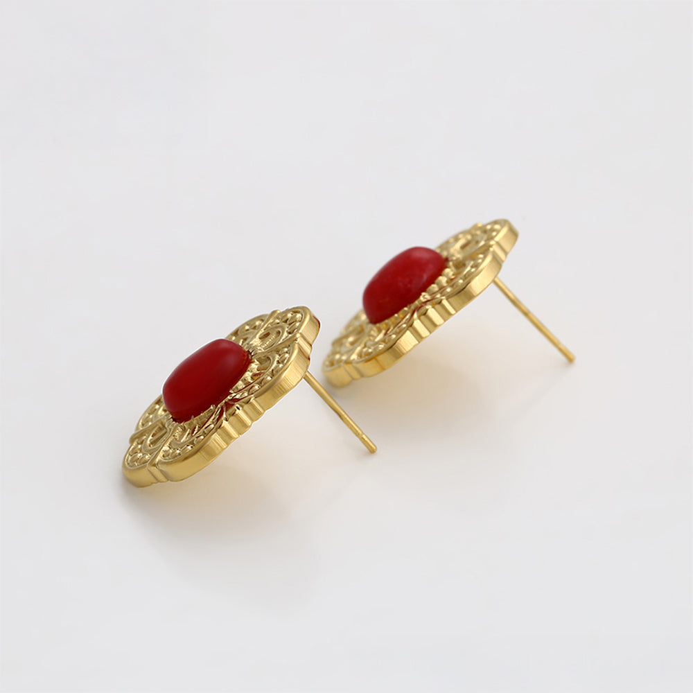 Ohrringe aus goldplattierter Legierung mit rotem Emporia®-Kristall 3 