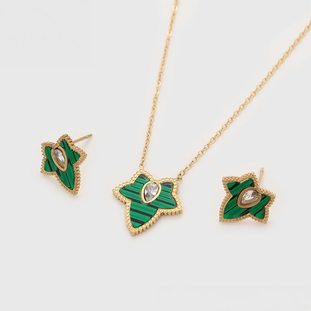 Schmuckgarnitur aus aus goldplattierter Legierung mit grünem Emporia® Kristall und weißem Emporia® Kristall 2 