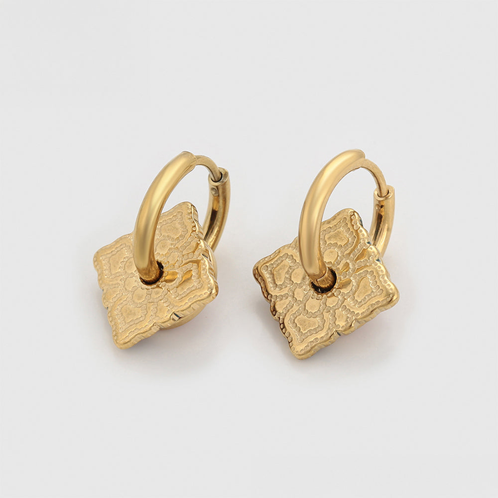 Ohrringe aus goldplattierter Legierung mit Emaille 6 