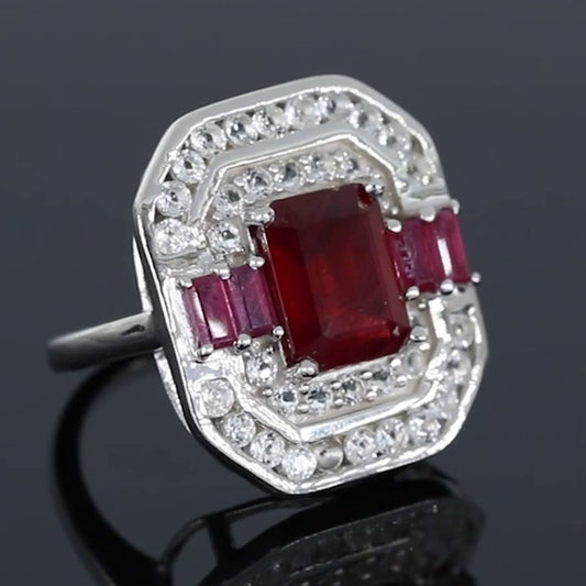 Silberring mit Rubin aus Madagaskar und weißem Topas