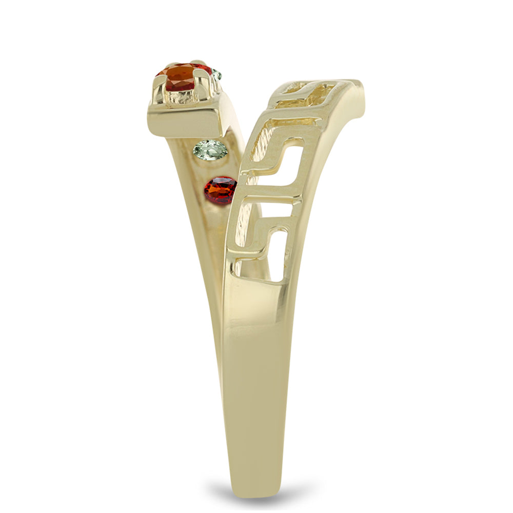 Goldplattierter Silberring mit regenbogenfarbenem Rosebery Saphir