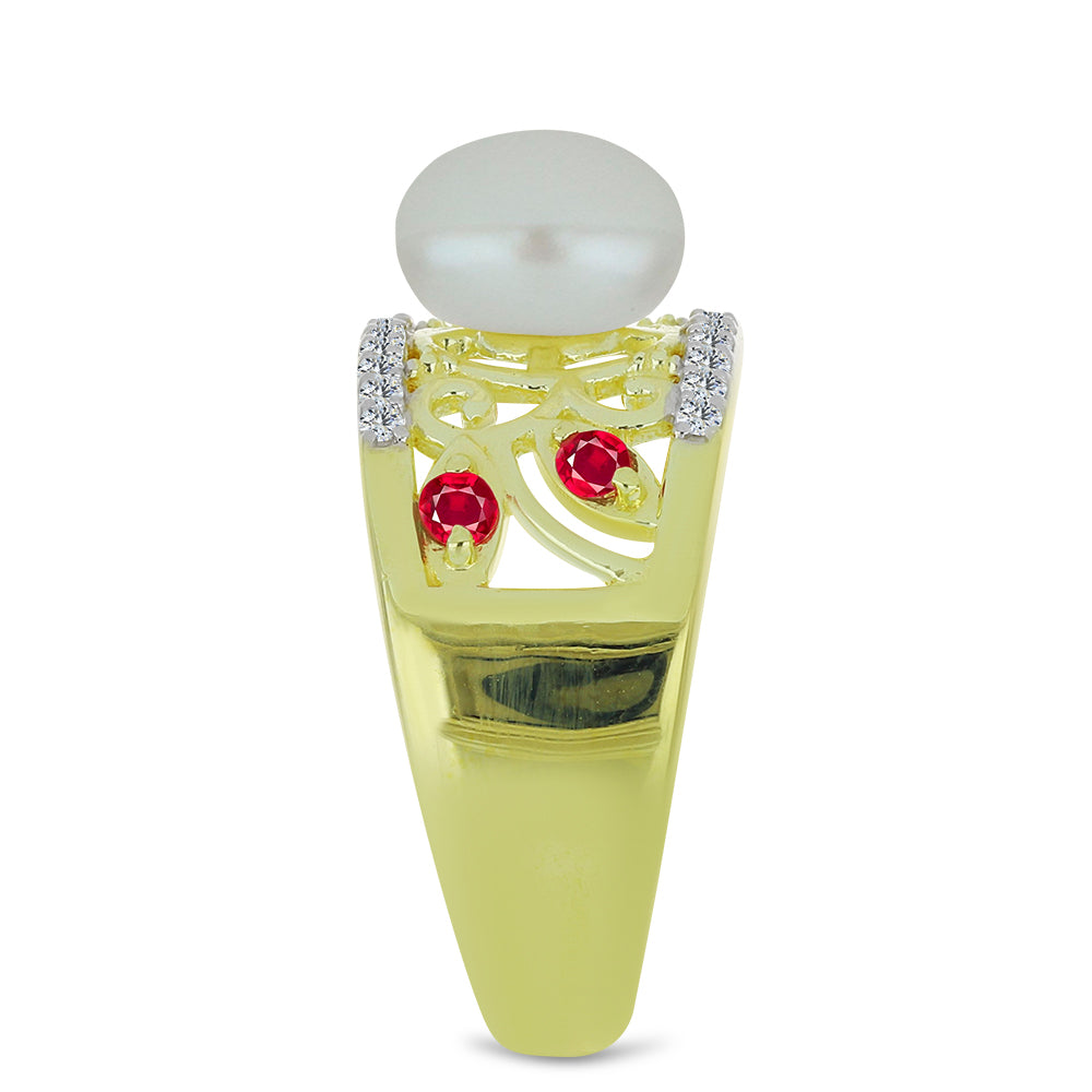 Goldplattierter Silberring mit weißer Süßwasserperle und Rubin aus Madagaskar