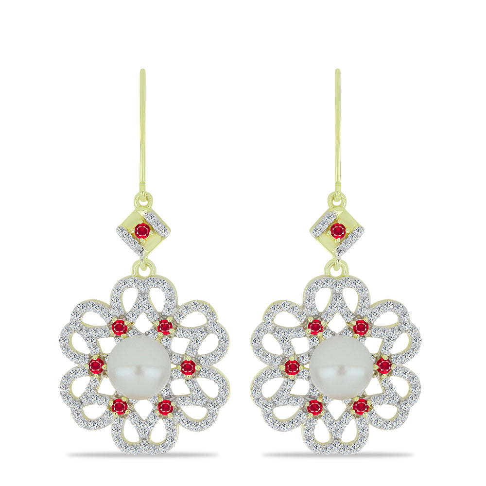 Goldplattierte Silberohrringe mit weißer Süßwasserperle und Rubin aus Madagaskar