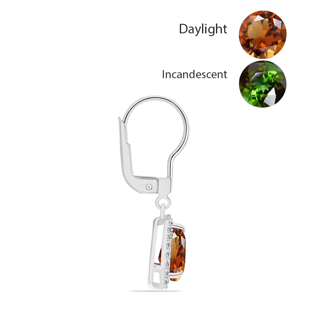 Silberohrringe mit zertifiziertem laborgezüchteten Zultanit aus Anatolien und weißem Topas 2 