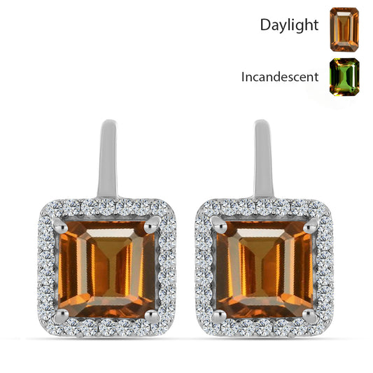 Silberohrringe mit zertifiziertem laborgezüchteten Zultanit aus Anatolien und weißem Topas