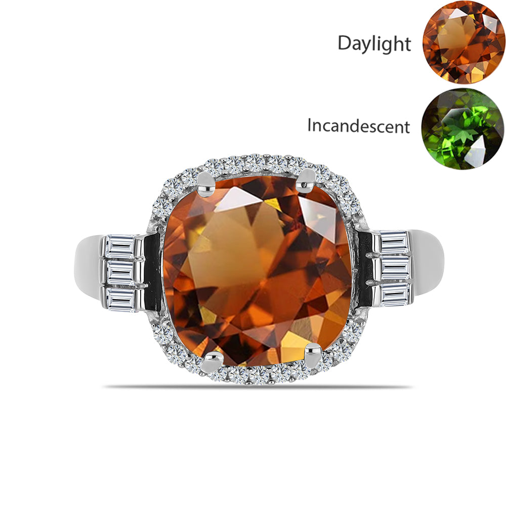 Silberring mit zertifiziertem laborgezüchteten Zultanit aus Anatolien und weißem Zirkon