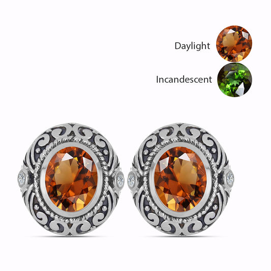 Silberohrringe mit zertifiziertem laborgezüchteten Zultanit aus Anatolien und weißem Topas