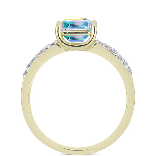 Goldplattierter Silberring mit Eis-Moissanit und weißem Topas