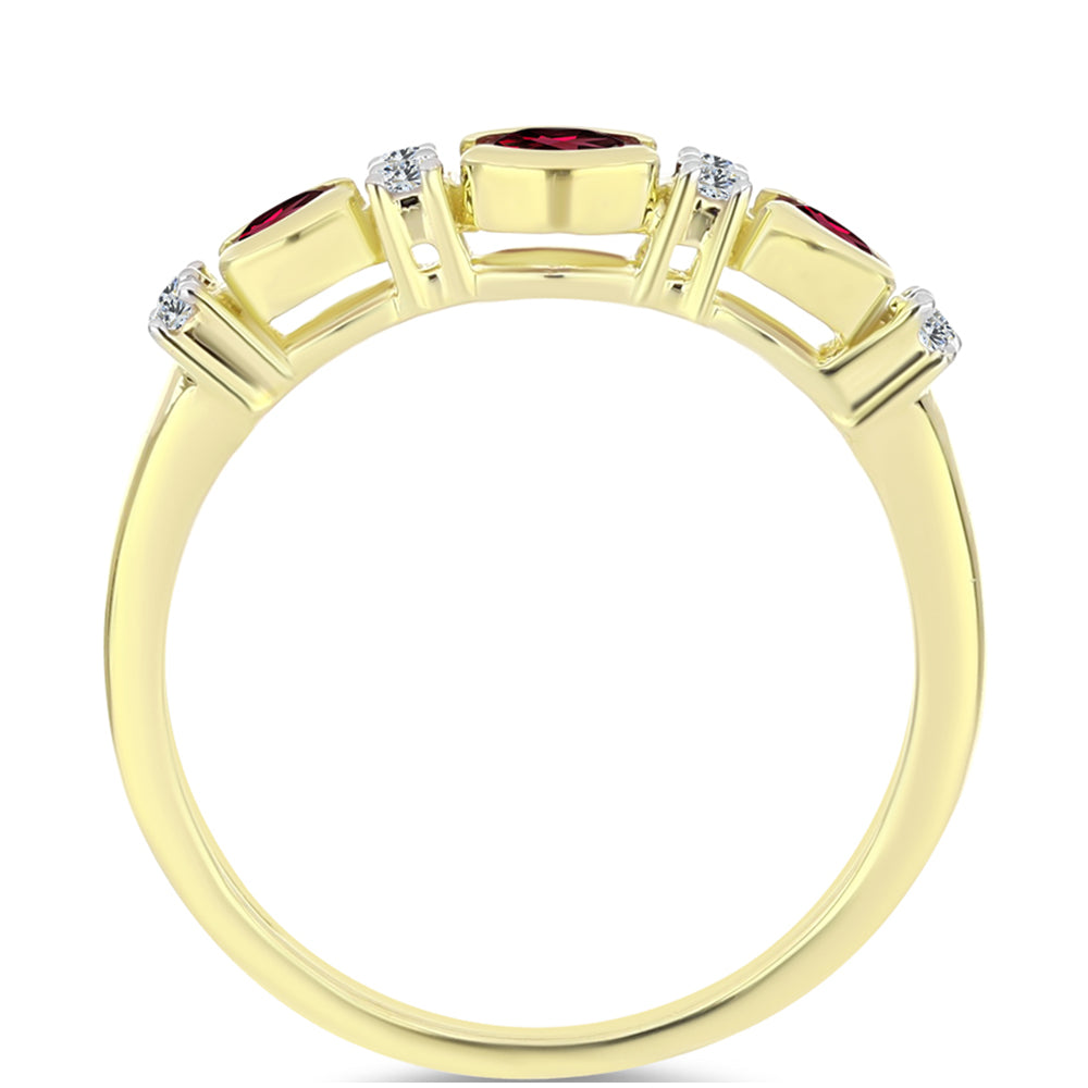 Goldplattierter Silberring mit Rhodolith Granat und weißem Topas