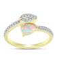 Goldplattierter Silberring mit Welo-Opal und weißem Topas