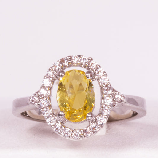 Ring aus weißgoldplattierterr Legierung mit gelbem Emporia®-Kristall