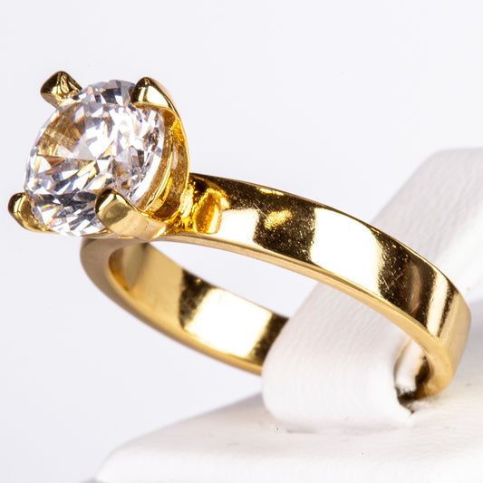 Ring aus goldplattierterr Legierung mit weißem Zirkon