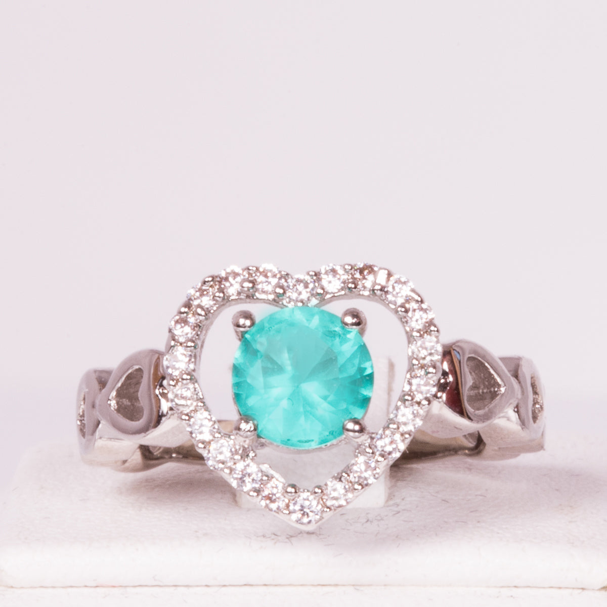 Ring aus weißgoldplattierterr Legierung mit blauem Emporia®-Kristall 1 