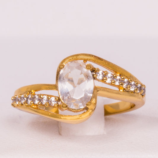 Ring aus goldplattierterr Legierung mit weißem Emporia® Kristall