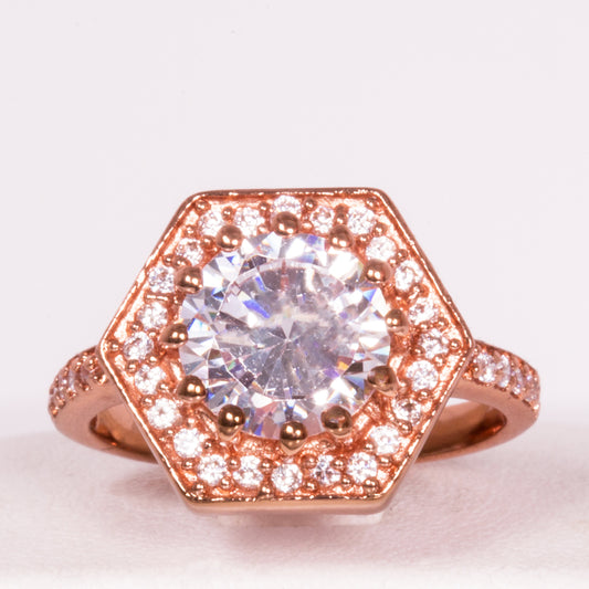 Ring aus goldplattierterr Legierung mit weißem Emporia® Kristall