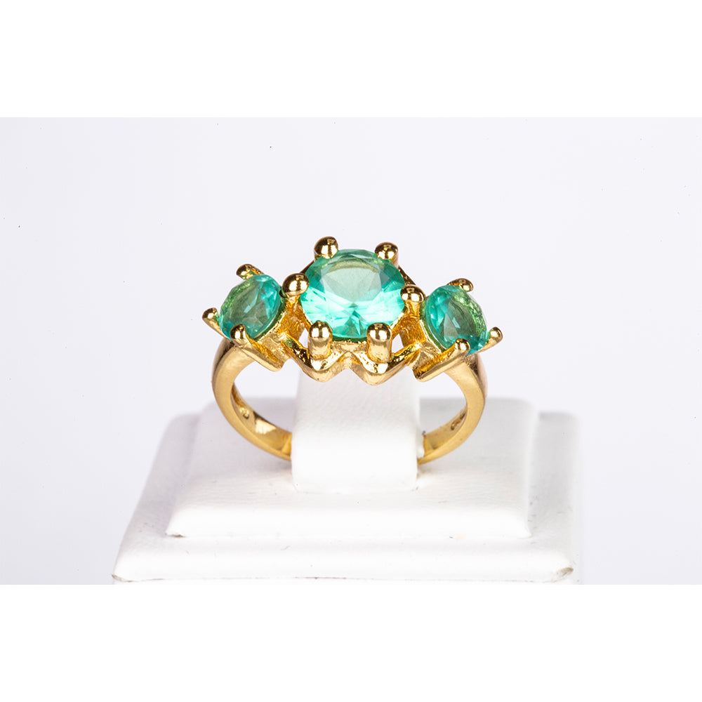 Ring aus goldplattierterr Legierung mit grünem Emporia® Kristall 1 