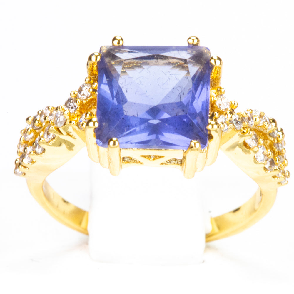 Ring aus goldplattierterr Legierung mit blauem Emporia®-Kristall 1 