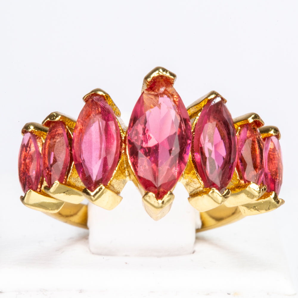 Ring aus goldplattierterr Legierung mit rosafarbenem Emporia® Kristall 1 