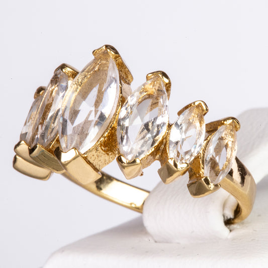 Ring aus goldplattierterr Legierung mit weißem Emporia® Kristall