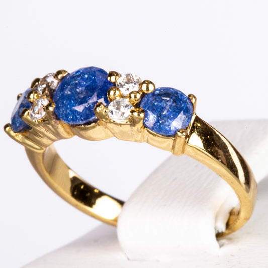 Ring aus goldplattierterr Legierung mit blauem Emporia®-Kristall und weißem Emporia® Kristall