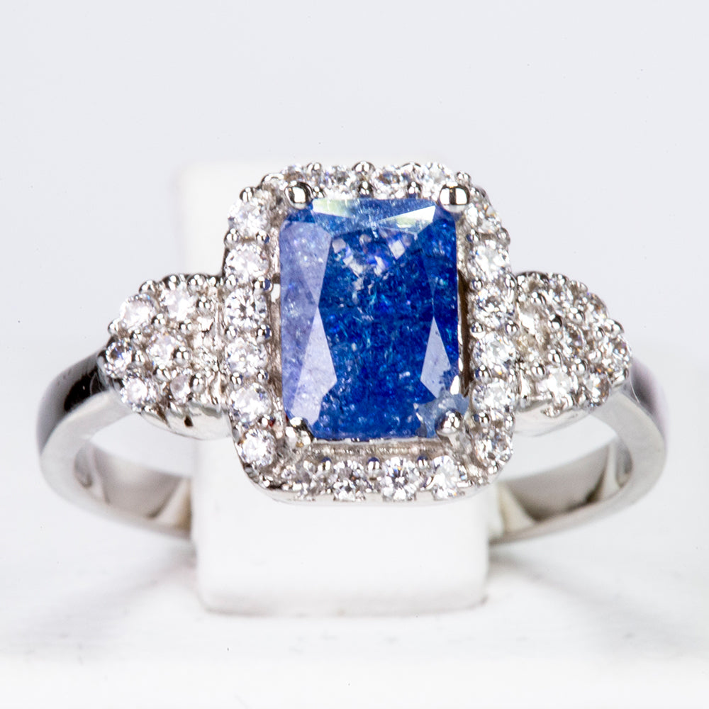 Ring aus goldplattierterr Legierung mit blauem Emporia®-Kristall und weißem Emporia® Kristall 1 