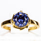 Ring aus goldplattierterr Legierung mit blauem Emporia®-Kristall
